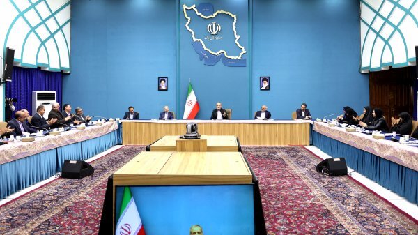 پزشکیان: به هیچ وجه نمی‌پذیرم ایران از هیچ کشور دیگری عقب‌تر باشد